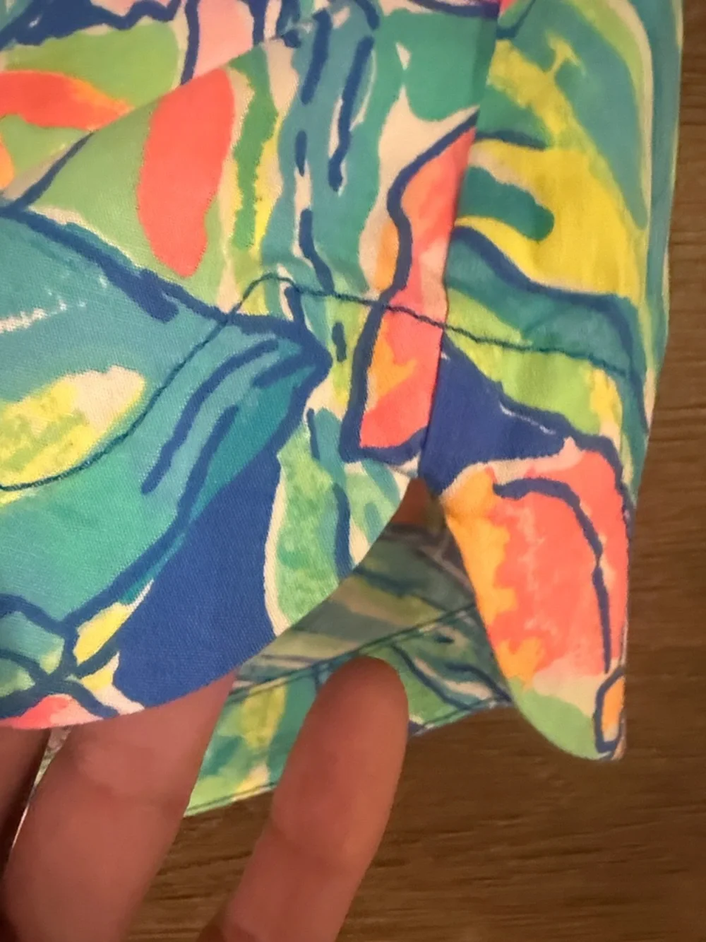 Lilly Pulitzer Tropical Floral Print Shorts in Blue, Pink & Green Size XS